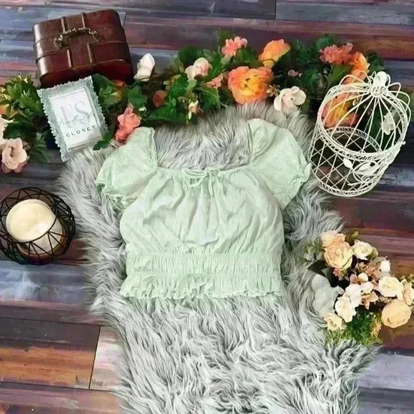 Primark Green Eyelet Floral Puff Sleeve Stretch Crop Smocked Peasant Blouse, S - Picture 2 of 12